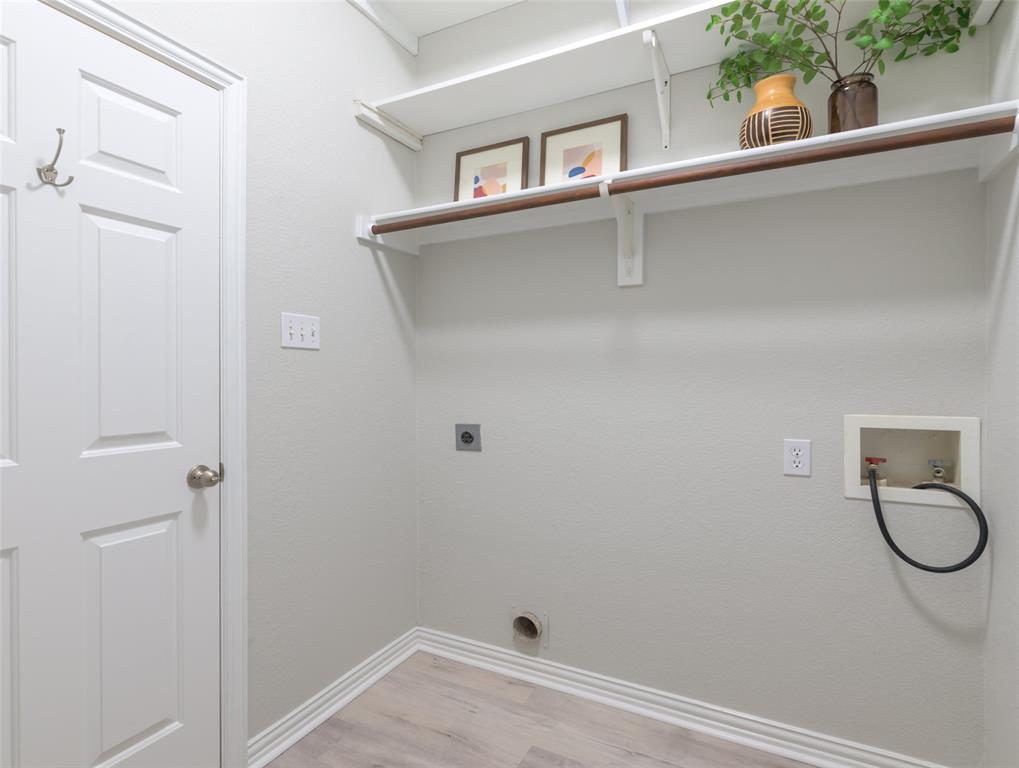 Fort Worth, Texas 76244, United States, 3 Bedrooms Bedrooms, ,2 BathroomsBathrooms,Residential,Active,84794