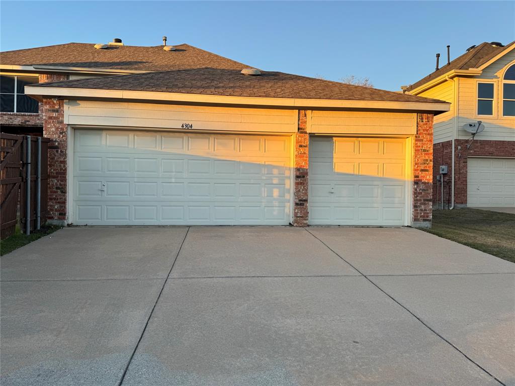 Villages Of White Rock Creek Ph Three - Residential Lease