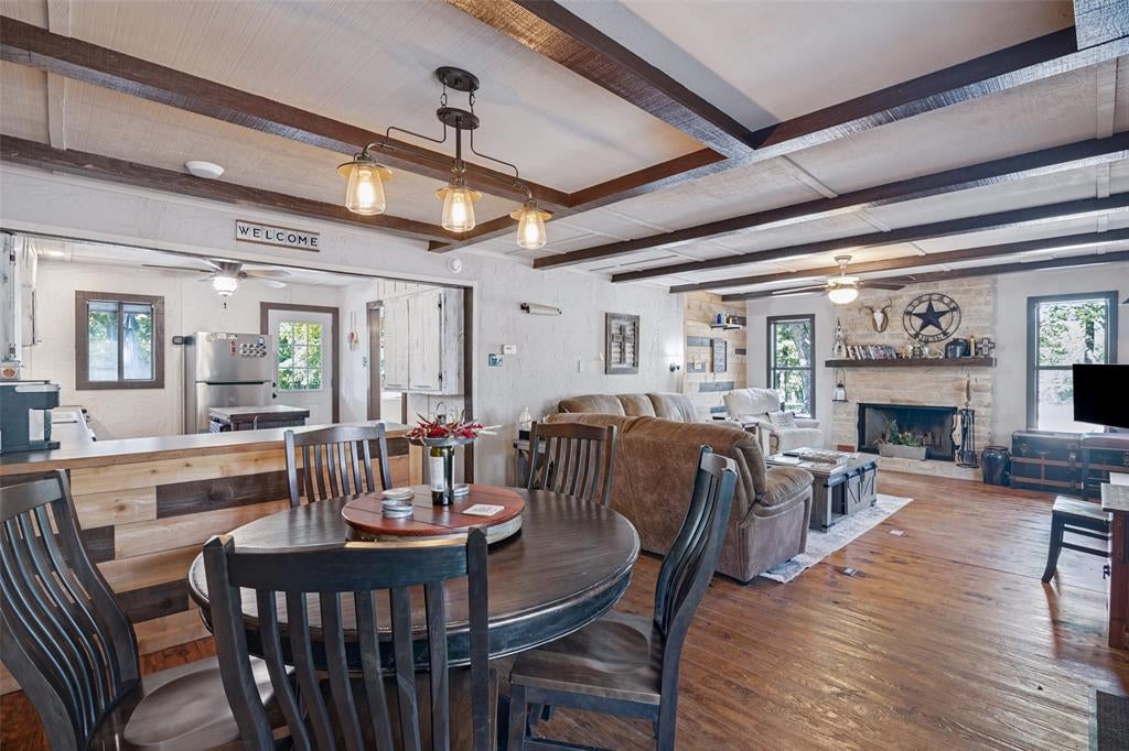 9744 TRAILS END