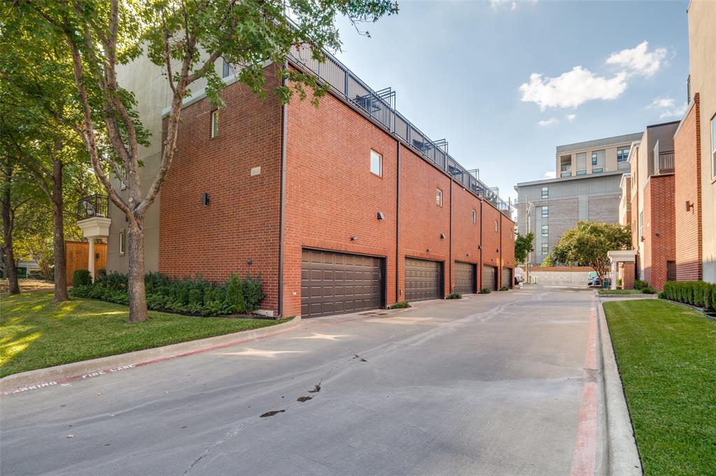 4411 Mckinney Avenue 38