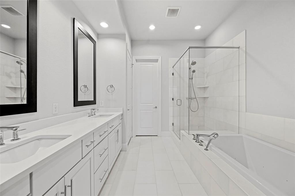 Dallas, Texas 75219, United States, 3 Bedrooms Bedrooms, ,4 BathroomsBathrooms,Residential,Pending,7854