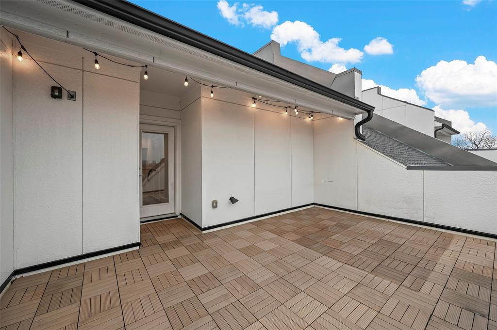 Dallas, Texas 75219, United States, 3 Bedrooms Bedrooms, ,4 BathroomsBathrooms,Residential,Pending,7854