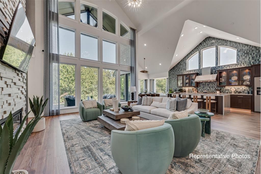 1001 Clear Bluff Place