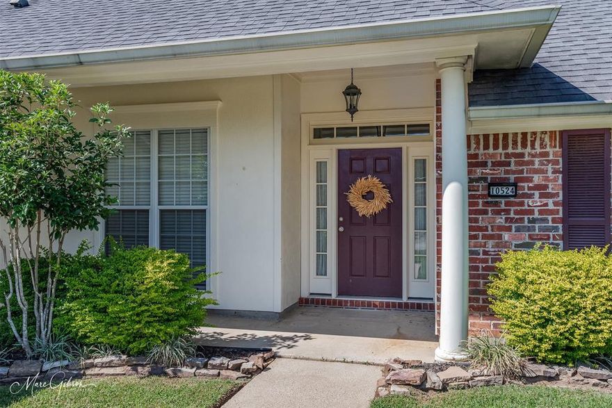 Take a look at this beautiful new listing in the highly sought-after Norris Ferry Crossing neighborhood in South Shreveport! This charming 3-bedroom, 2-bathroom home features 1,678 square feet of inviting living space. The layout includes a remote master bedroom for added privacy, an open living area with gas fireplace, and plenty of natural light throughout. The kitchen offers lots of cabinet space, a pantry, stainless steel appliances, and a bright breakfast nook that overlooks the spacious fenced backyard. There is also an open dining area. Step outside to enjoy the covered patio and large yard — perfect for entertaining or relaxing. Conveniently located near shopping, dining, and great schools, this home combines comfort, style, and location all in one.