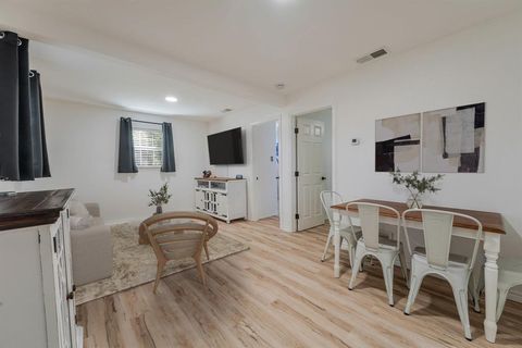 2417 Elk Trail Granbury TX 76048