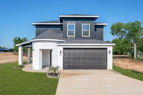 121 County Road 3471 Paradise TX 76073