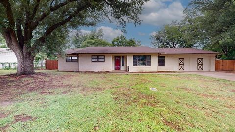 1608 Holt Street Fort Worth TX 76103