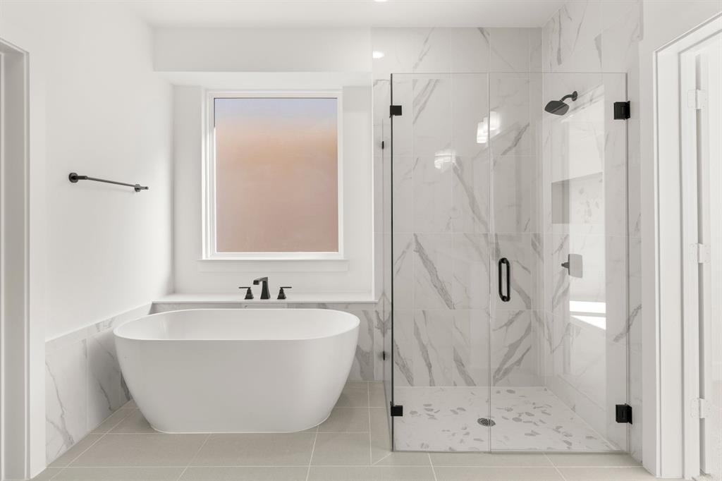 Valencia On The Lake - Residential