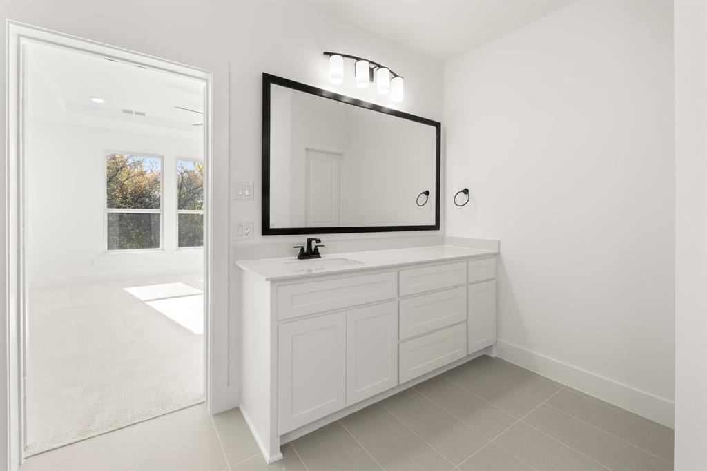 Valencia On The Lake - Residential