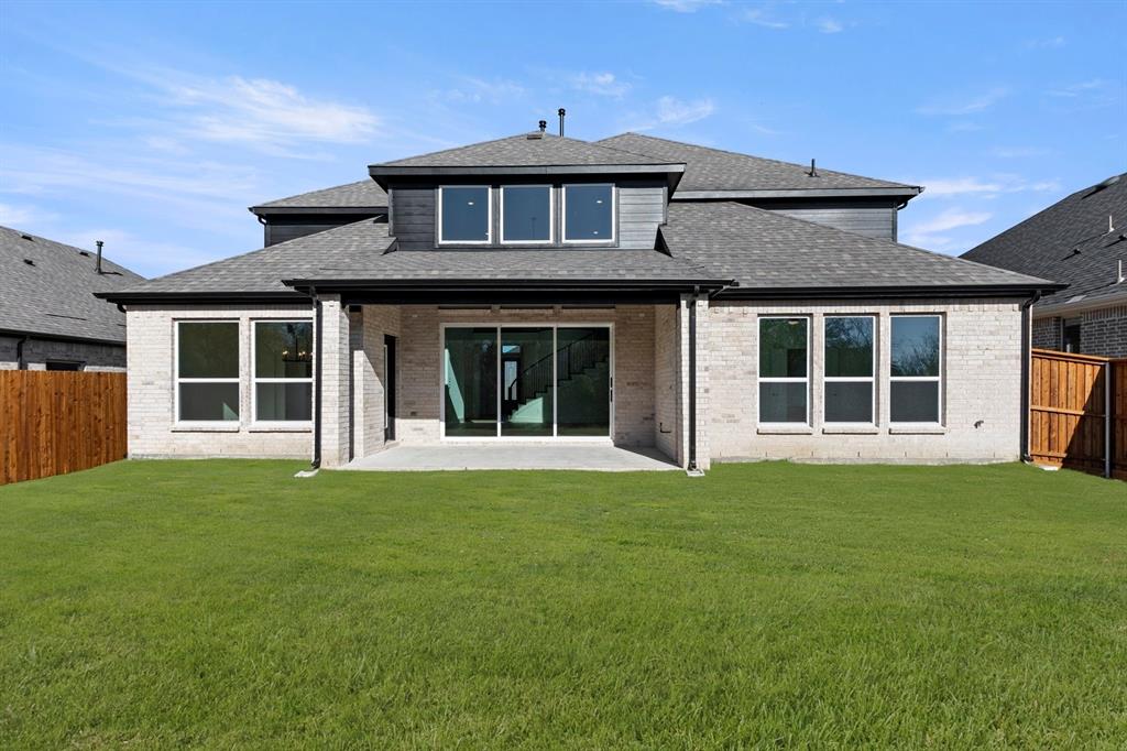 Valencia On The Lake - Residential