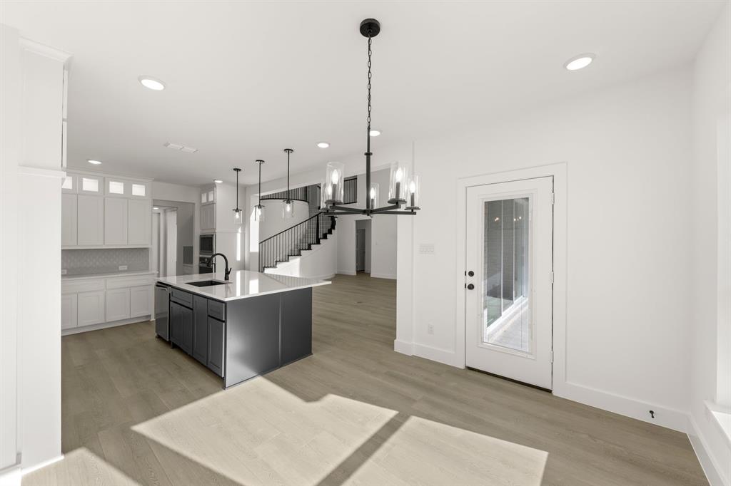 Valencia On The Lake - Residential