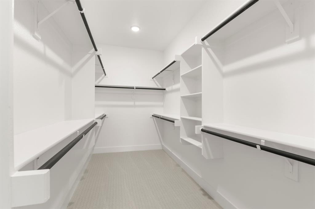 Valencia On The Lake - Residential