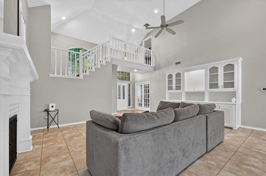 106 Sceptre Drive