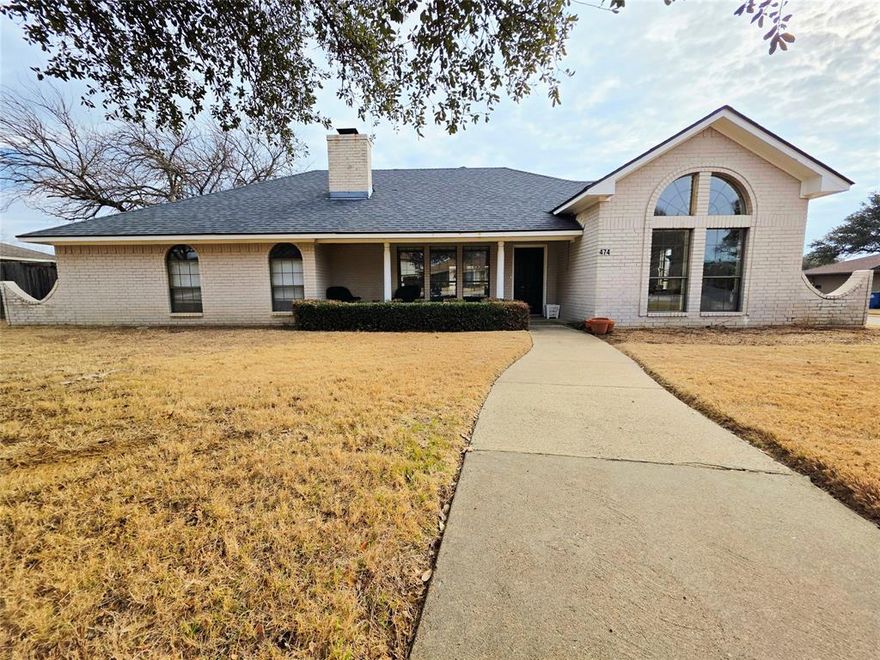 Gorgeous One Story Home on Oversized Lot in the Heart of Highland Village!  This Location and community cannot be beat!  Located just a half a mile down the street from Lake Lewisville.  There is a park containing full covered pavilions with electricity and grills, a quarter mile walking trail, fishing platforms, park benches, running water and air-conditioned pavilions.  The Highland Village concrete walking trail is just One Quarter a mile towards the lake.  A wooded trail and park system is at the end of the street across from the lake and marina.  The home itself boasts a beautiful open concept kitchen and living, dining area with optional sitting area.  The reading nook is plumbed with water and can be converted to a full wet bar.  The second large living area is a great den or guest area and can be converted to a fourth bedroom.  The secondary bedrooms are huge and boasts large walk-in closets.