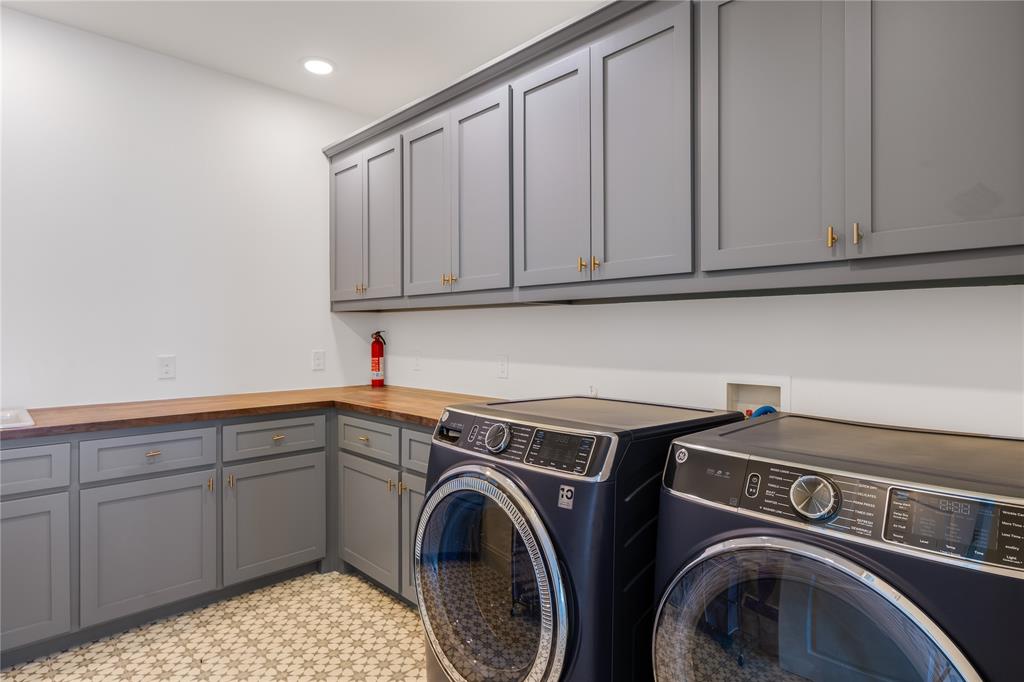 Crestmanor Estates - Residential