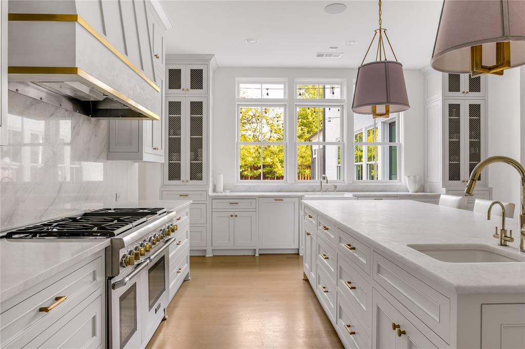 Crestmanor Estates - Residential