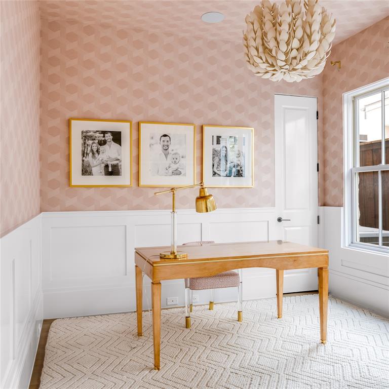 Crestmanor Estates - Residential