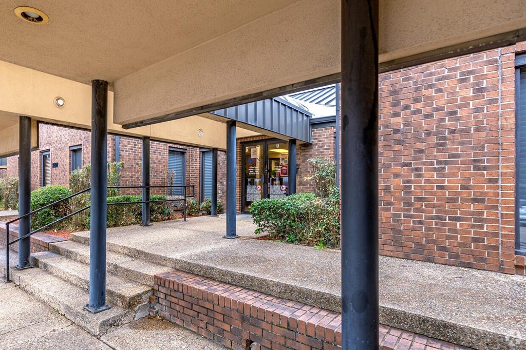 Hampton Road Acres Rep - Commercial Sale