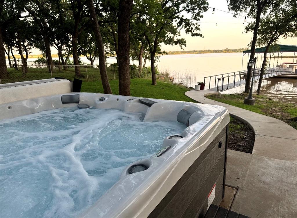 Lake Graham - Residential