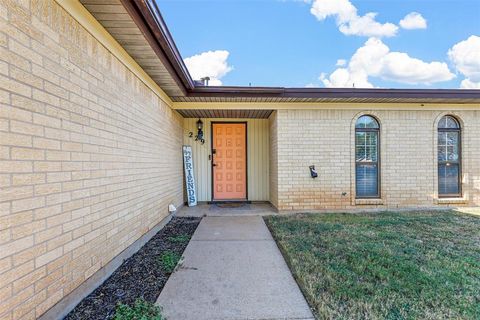 A home in Crowley