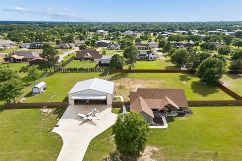 Photo of 761 Private Road 7005, Edgewood, TX 75117 (MLS # 21247788)