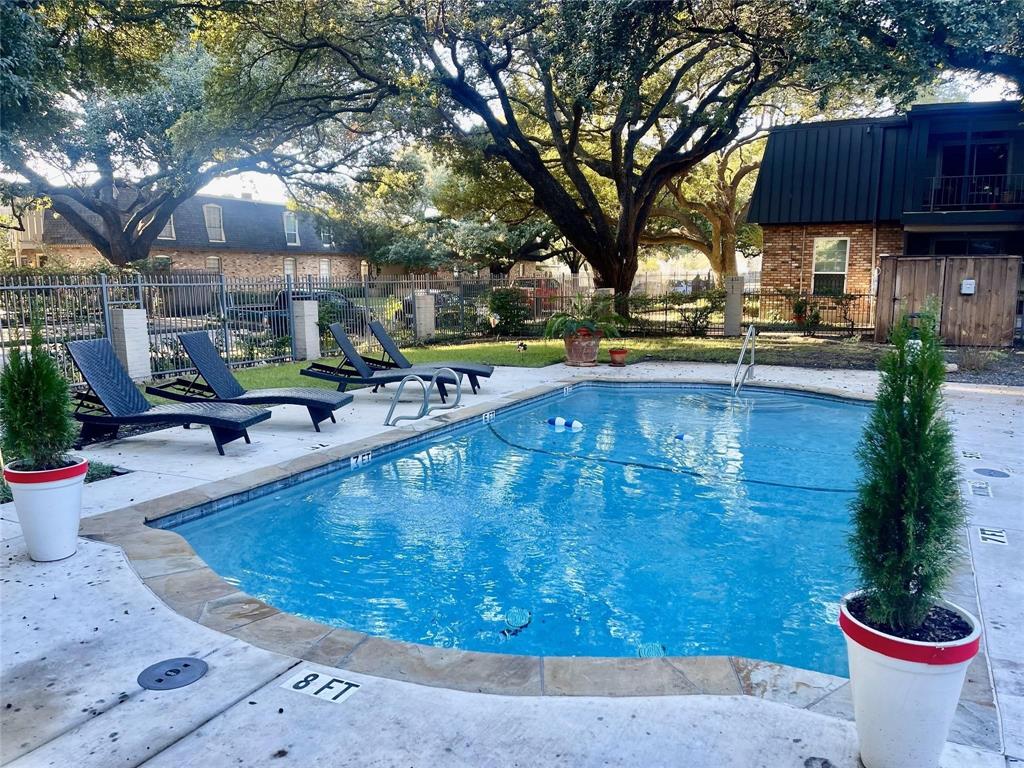 GREENBRIER PLACE CONDOS - Residential