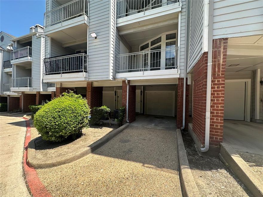 This unit is a multiple-level townhome with a 1-car garage, 2 balconies, a fireplace, kitchen appliances, and lots more! Located only 5 minutes from the Dallas Richland Campus and other shops and stores. Don't miss out on this great find! APPLY TODAY