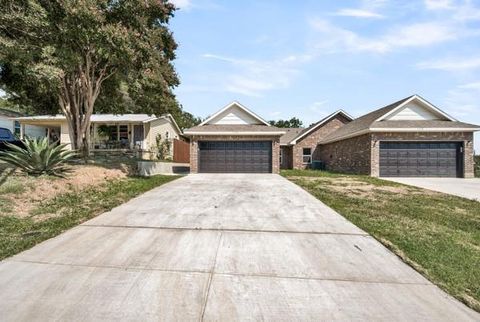 1110 College Street 2 Grand Prairie TX 75050