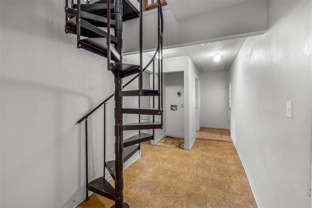 S2600 CITY ADDITION;, BLOCK 127;, LOT 4B - Residential