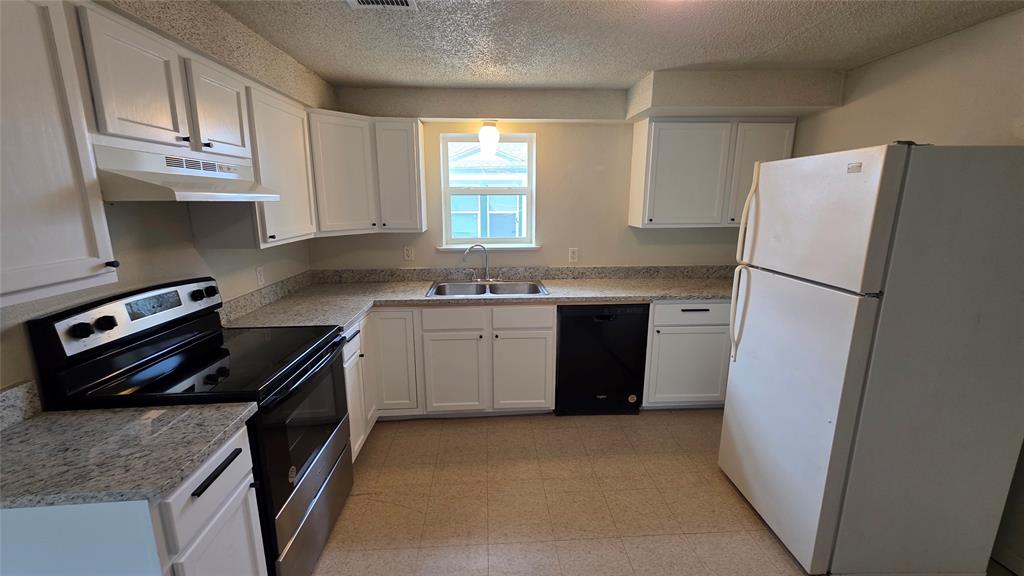 S2600 CITY ADDITION;, BLOCK 127;, LOT 4B - Residential