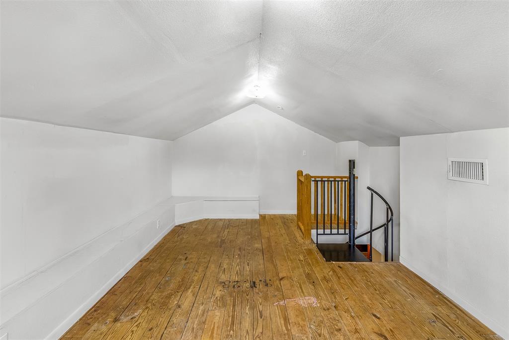 S2600 CITY ADDITION;, BLOCK 127;, LOT 4B - Residential