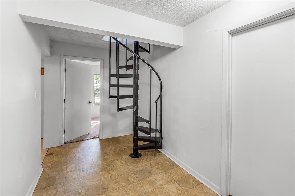 S2600 CITY ADDITION;, BLOCK 127;, LOT 4B - Residential