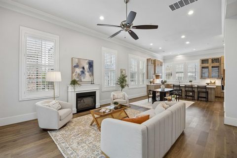 14971 Oak Street Addison TX 75001