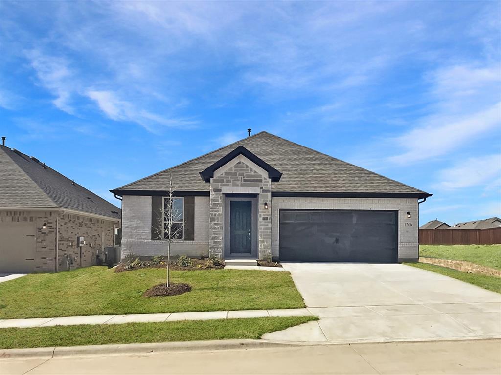 1416 Elle Lane