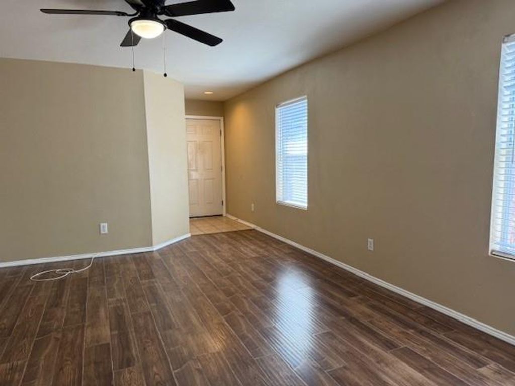 Photo of 8921 Sun Haven Way, Fort Worth, TX 76244 (MLS # 21198455)
