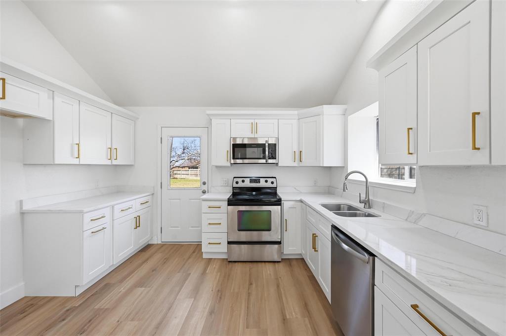 6301 Meadow Glen Drive