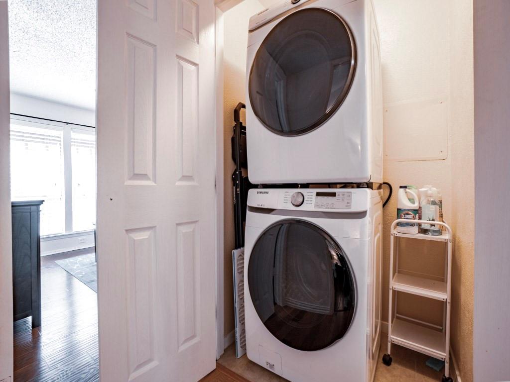 Arrangement Condo - Residential