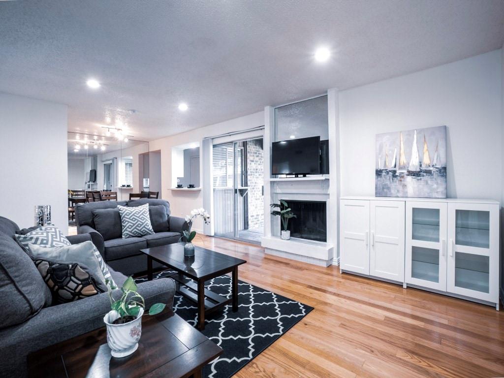 Arrangement Condo - Residential