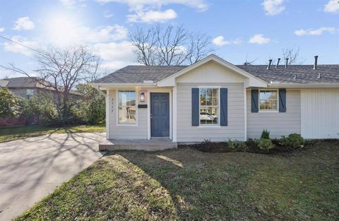 Photo of 2222 N Hickory Street, Sherman, TX 75092 (MLS # 21229998)