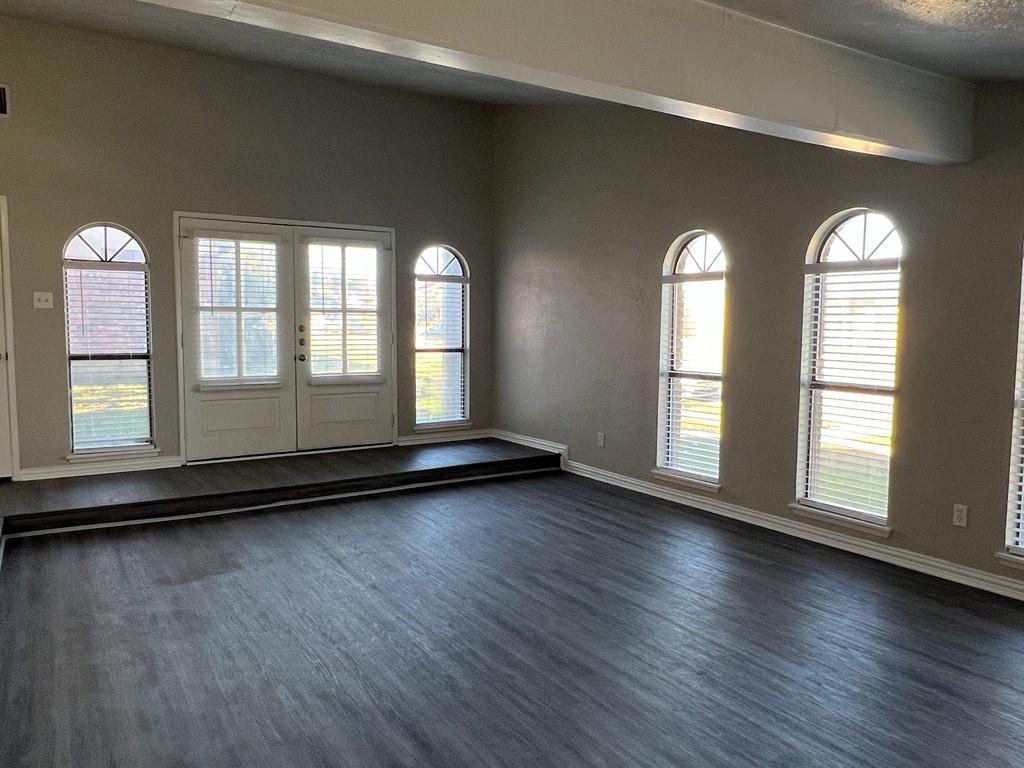 Woods 11 - Residential