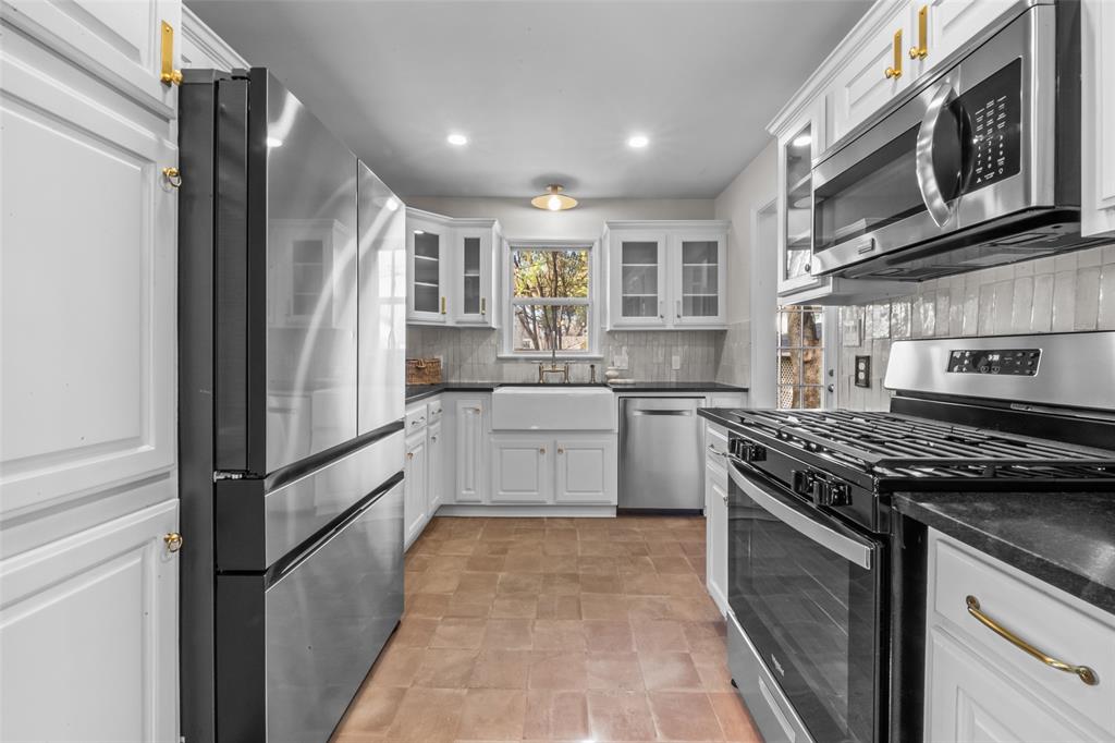 Wilshire Heights - Residential