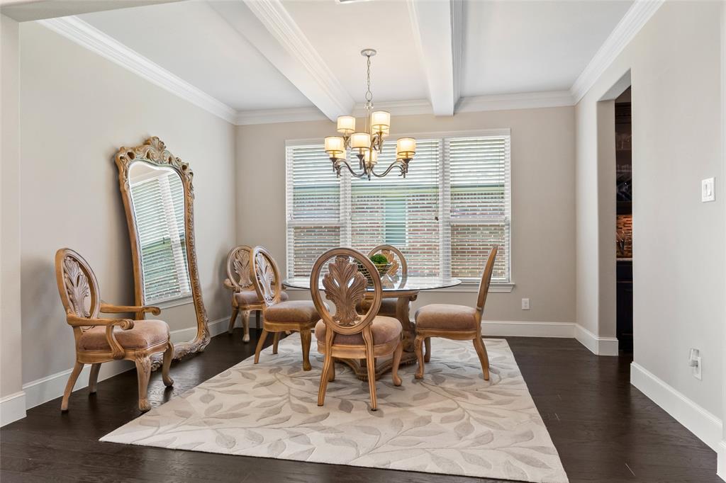 2823 Chatswood Drive