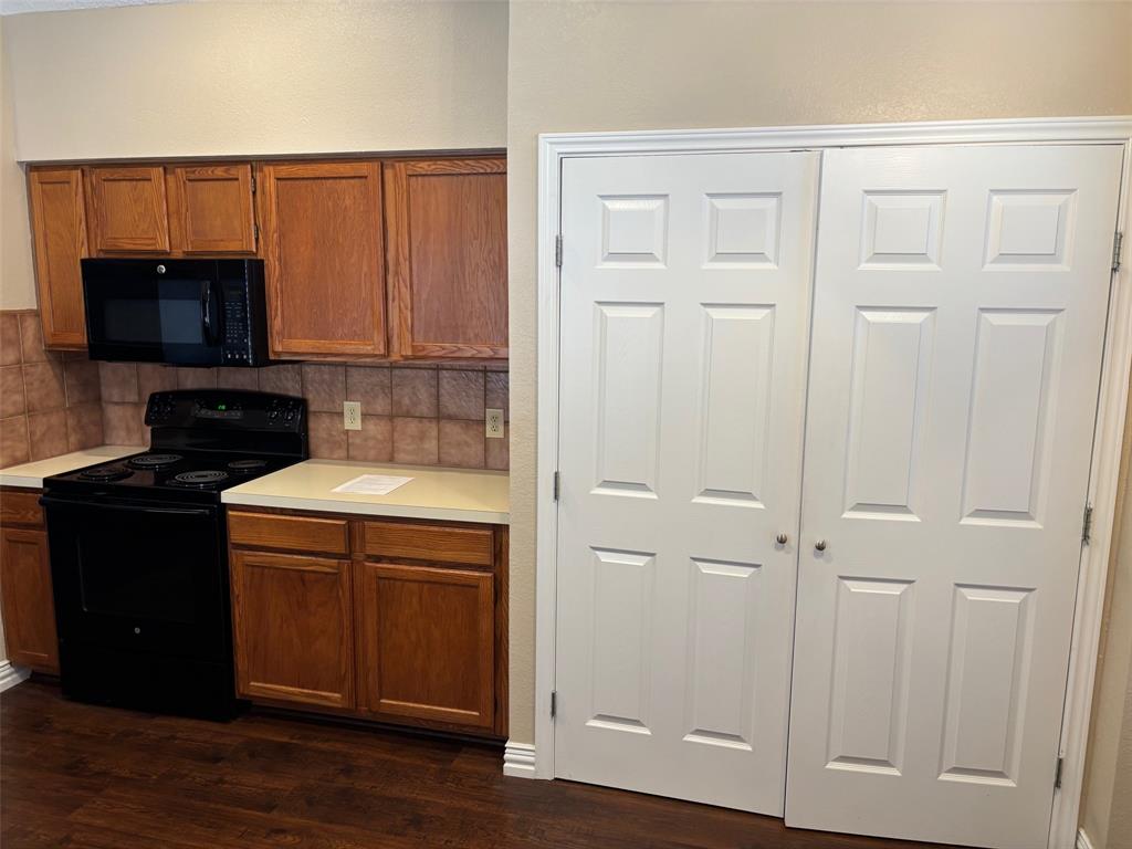 Turf Club Estates Add - Residential