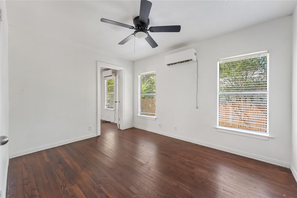 2404-2406 Colony Court
