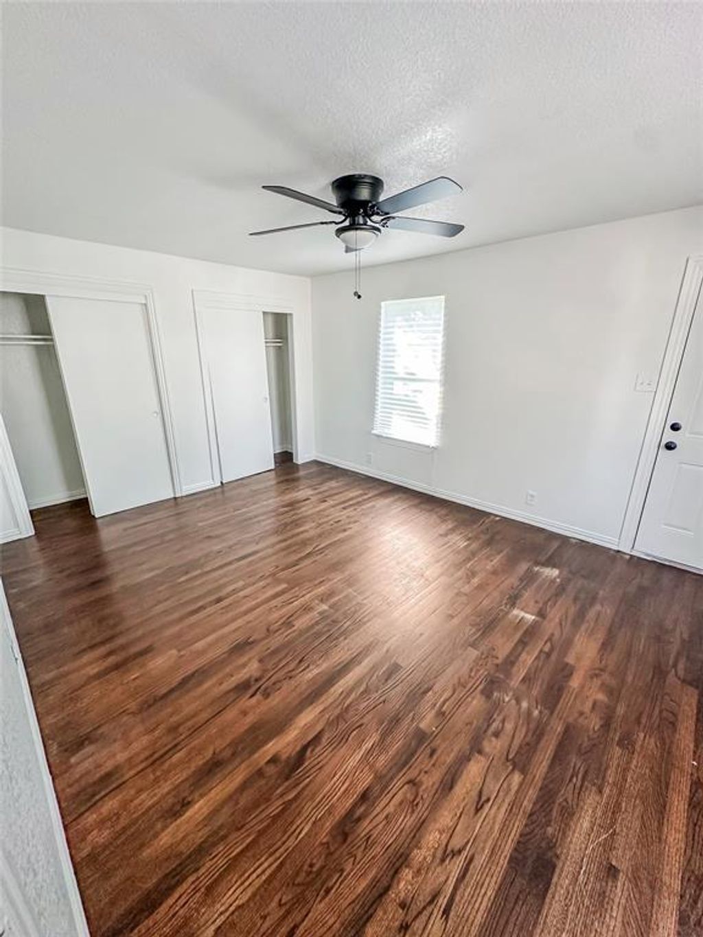 Photo of 2404-2406 Colony Court, Dallas, TX 75235 (MLS # 21251571)