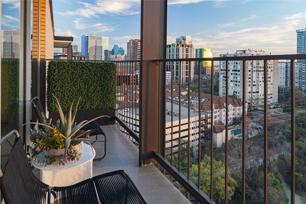 Park Towers - Residential