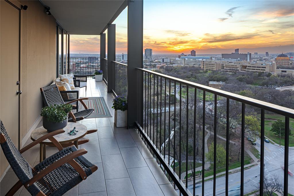 Park Towers - Residential