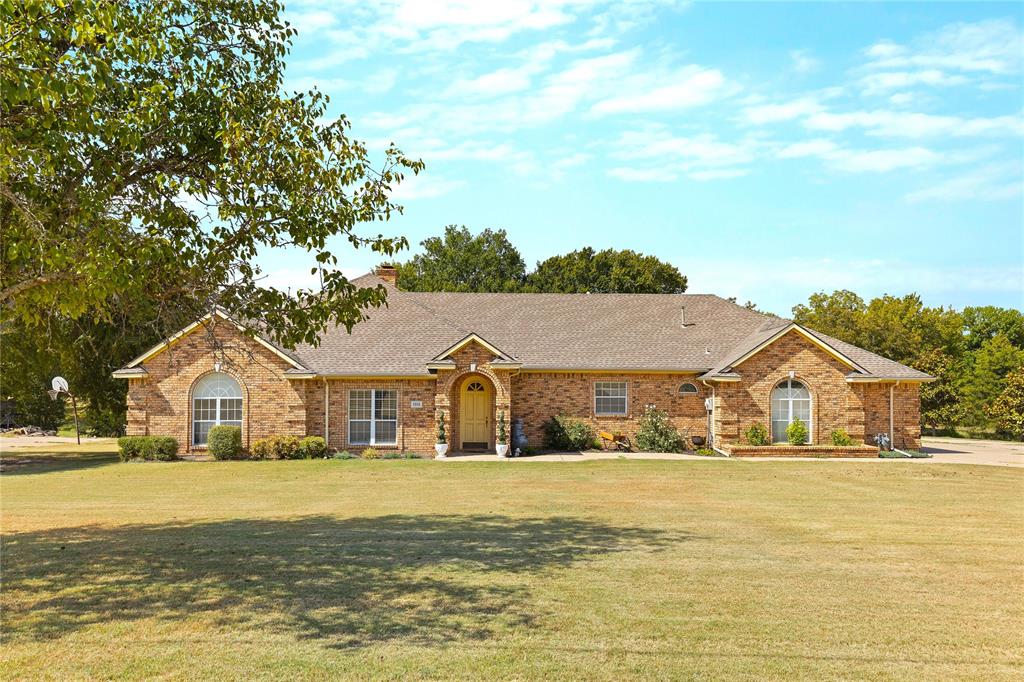 1315 Red Oak Circle