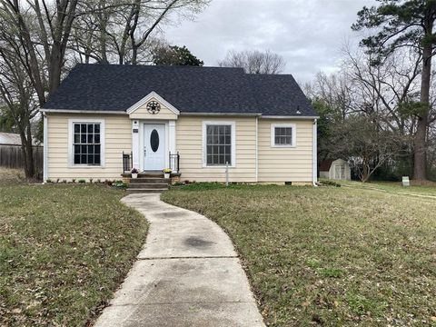 309 E Park Drive Overton TX 75684