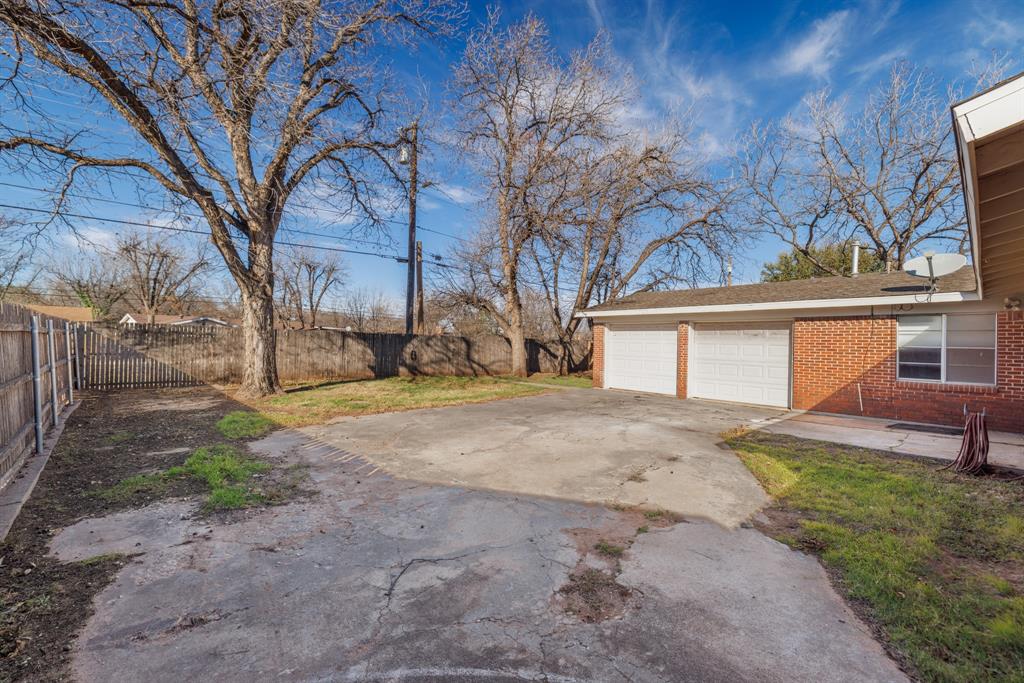 Brookhollow - Residential Lease